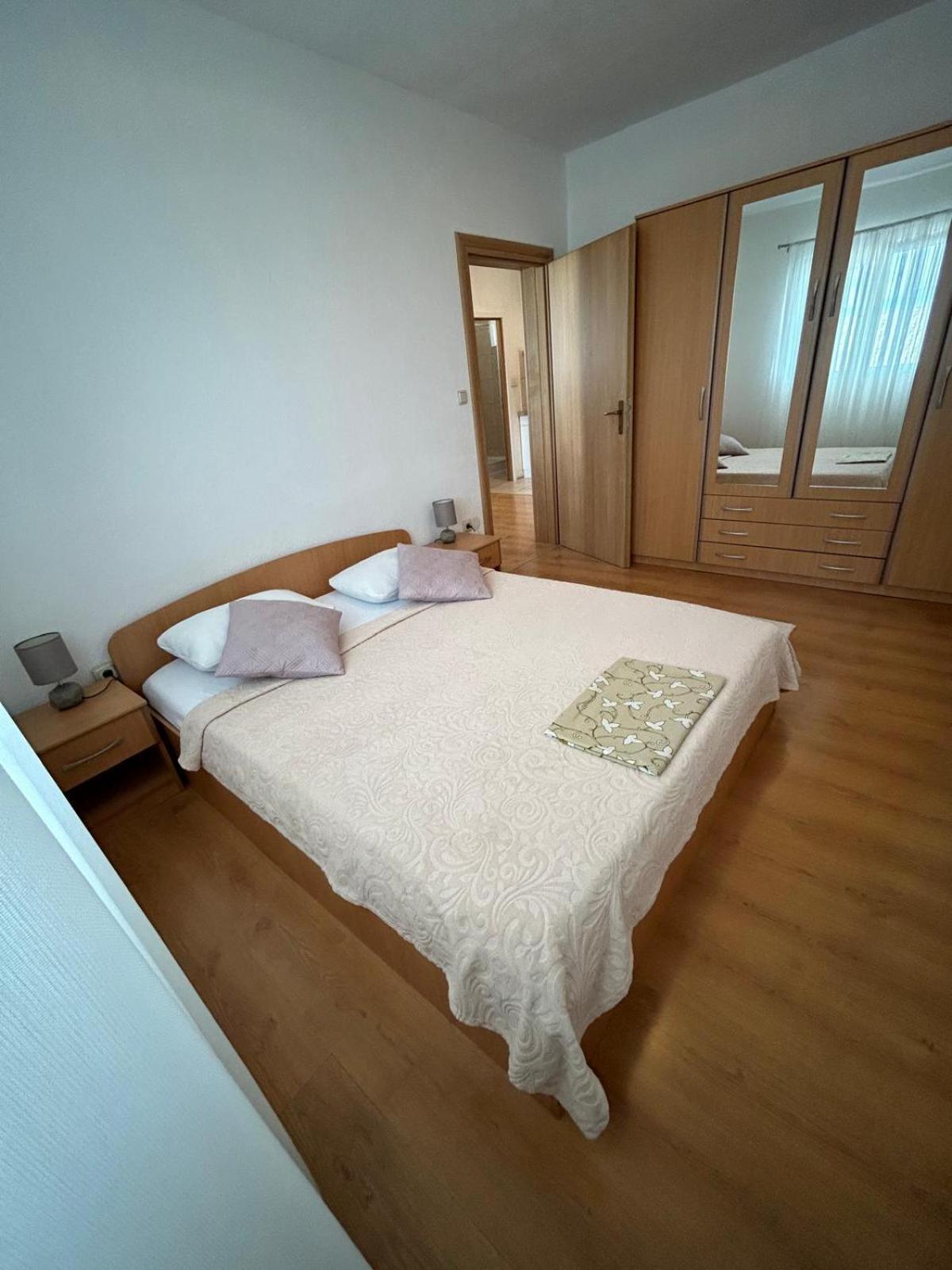 Apartmani Grgic 트로기르 외부 사진